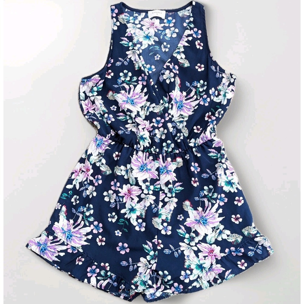 Everly Sleeveless Romper Size‎ Small Navy Floral Ruffle Hem Coquette Cottagecore